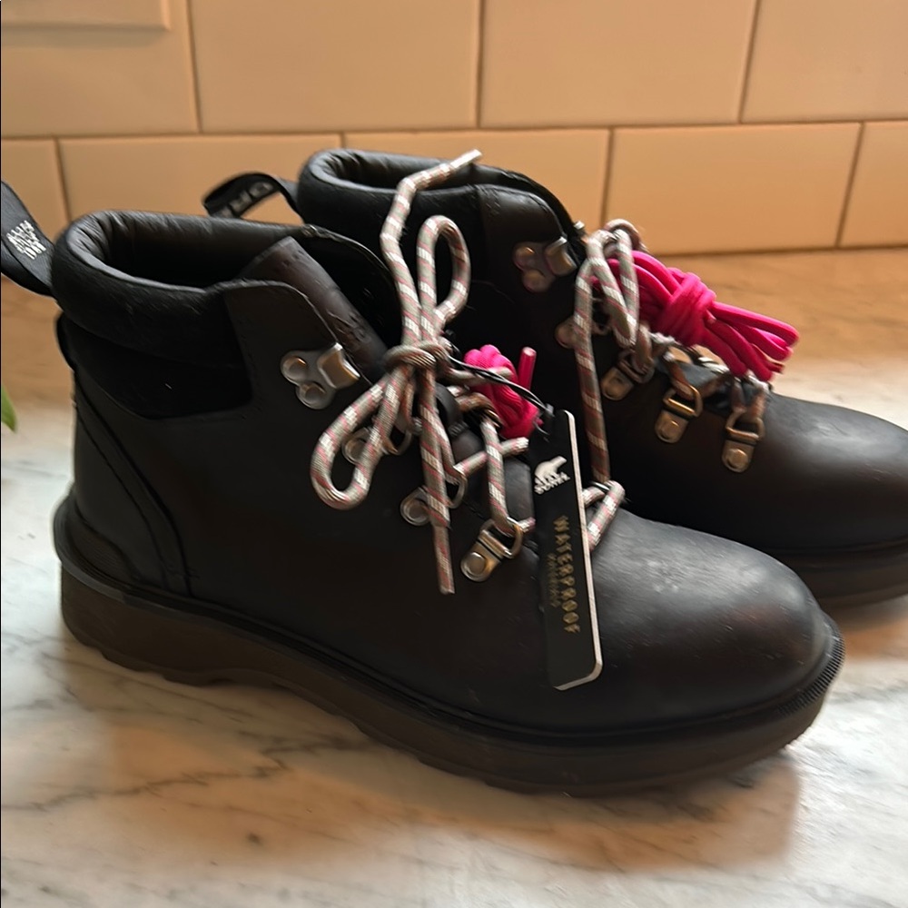 Sorel Black Boots